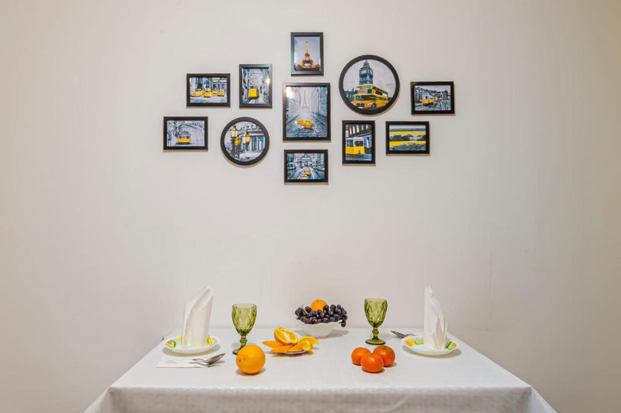 Apartmán Однушка В Жк Абая 130/2 2019 Г.П. Almaty Exteriér fotografie