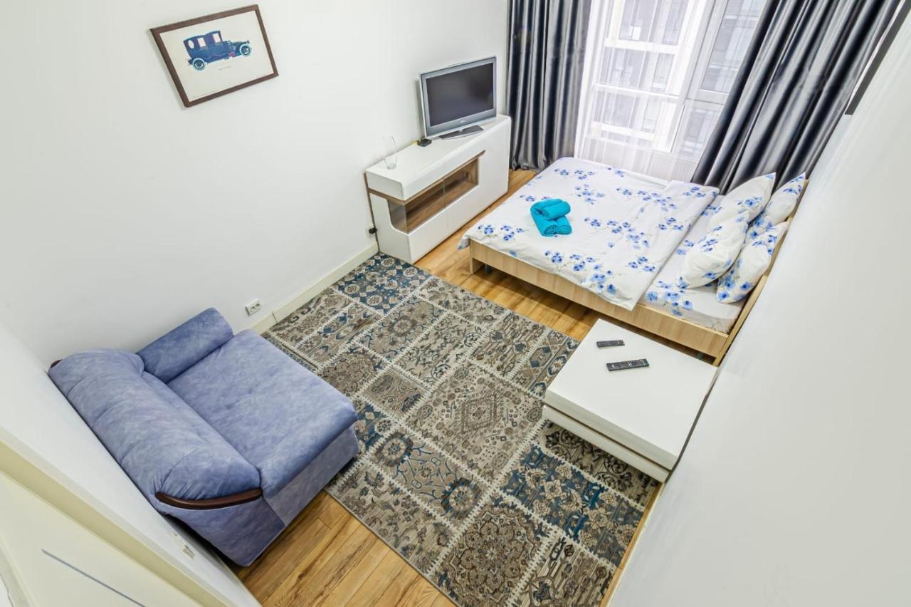 Apartmán Однушка В Жк Абая 130/2 2019 Г.П. Almaty Exteriér fotografie